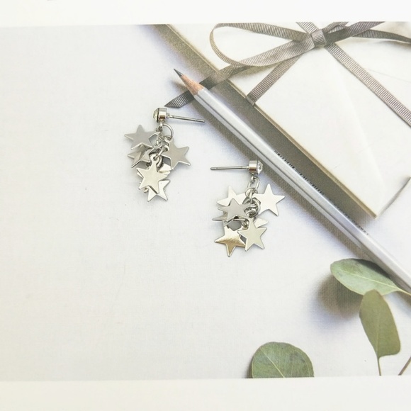 Unique Design//Multi Stars Drop Earrings - Picture 4 of 5